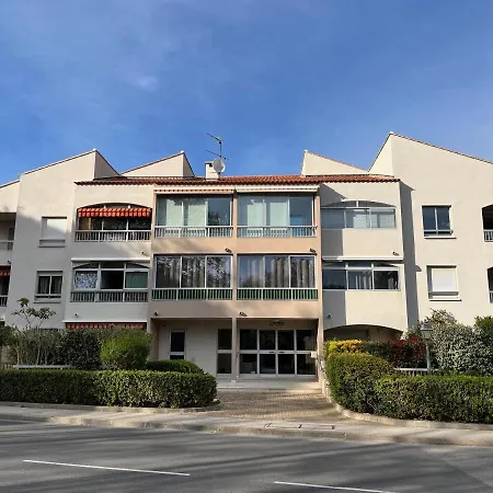 Climatise Avec Jardin Et A 250m Apartament