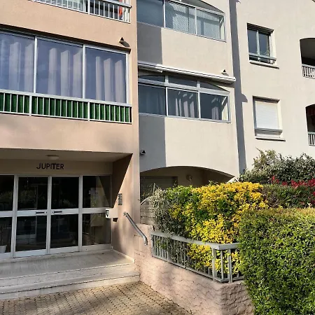Apartment Climatise Avec Jardin Et A 250m