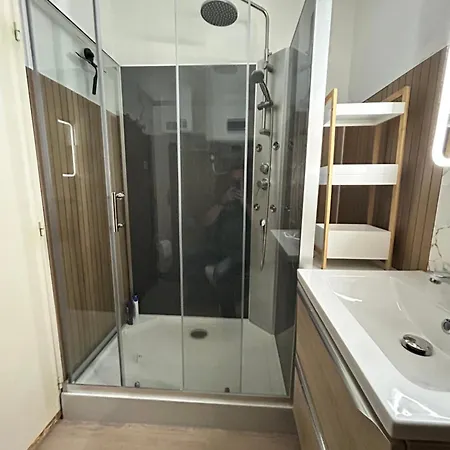 Climatise Avec Jardin Et A 250m Apartament