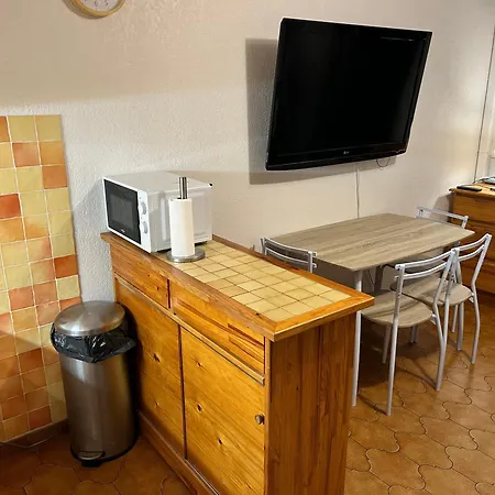 Apartament Climatise Avec Jardin Et A 250m *